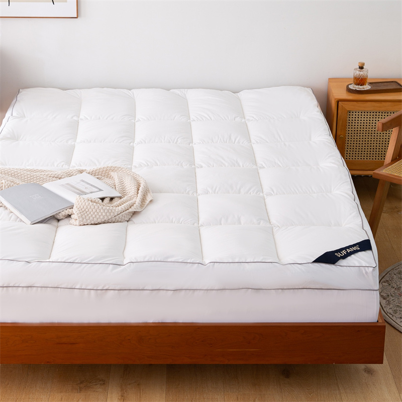 Reprehendo Quilt Microfiber Implens 40s Downproof Morbi Culcita Topper Reprehendo Quilt Microfiber Implens 40s Downproof Morbi Culcita Topper