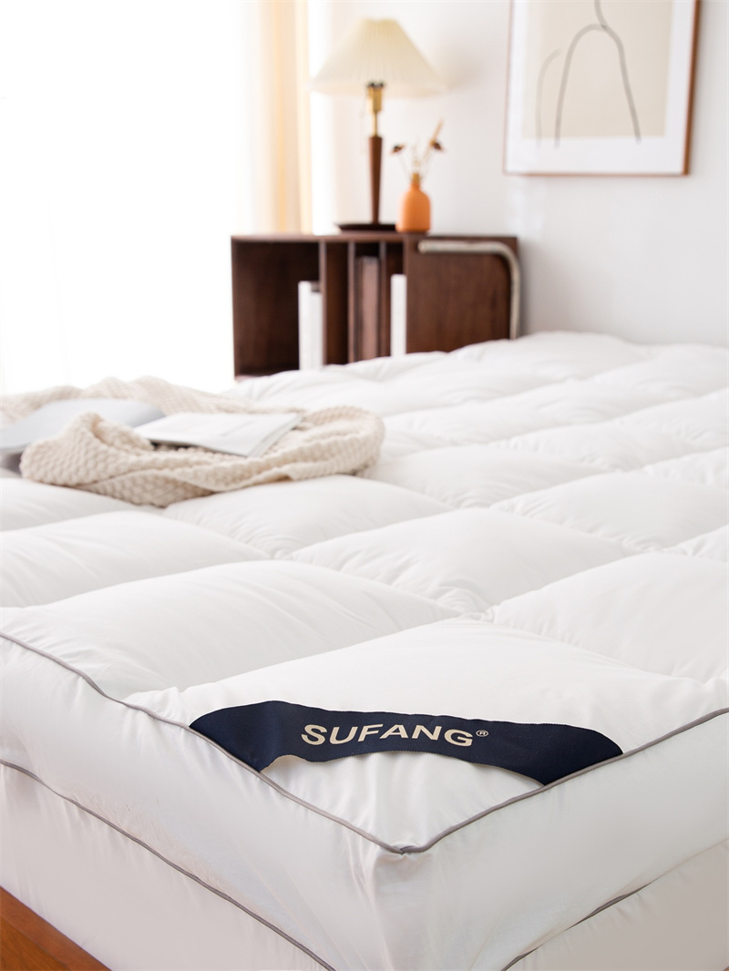 Reprehendo Quilt Microfiber Implens 40s Downproof Morbi Culcita Topper Reprehendo Quilt Microfiber Implens 40s Downproof Morbi Culcita Topper