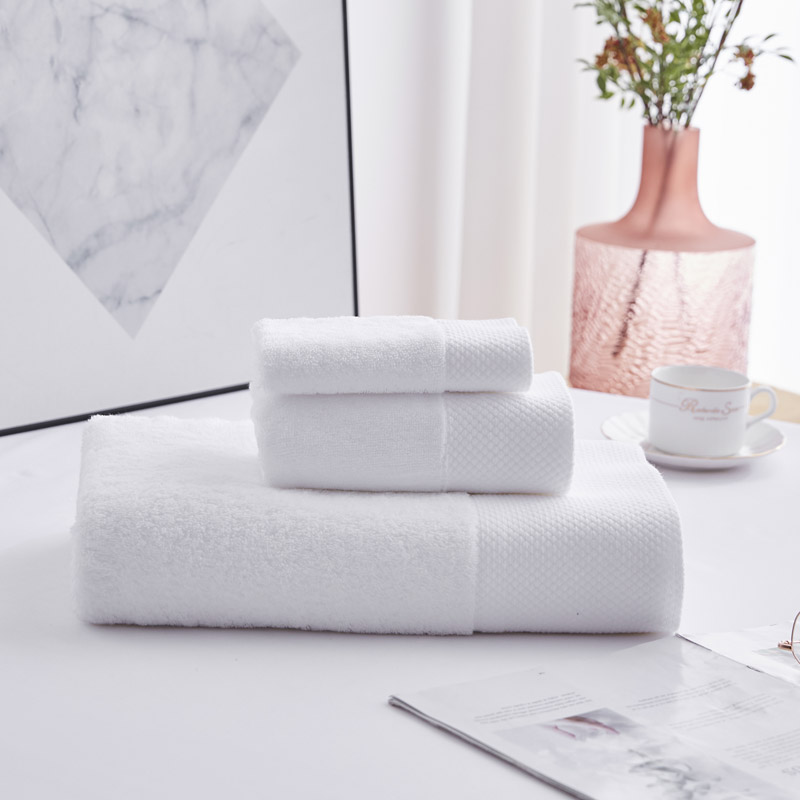 Jacquard Border Hotel Domus Alba Towel