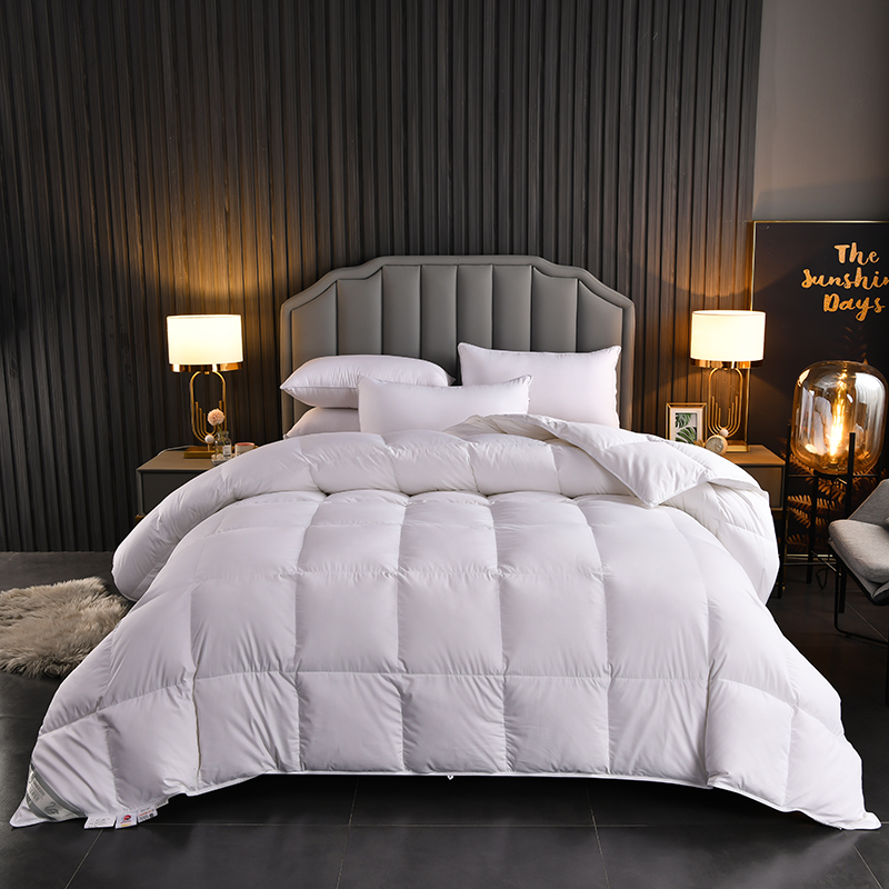 White Goose Down Duvet For Hotel Cubiculum Quilted Duvet